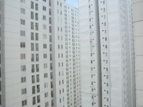 Cozy And Nice 1Br Bassura City Apartment