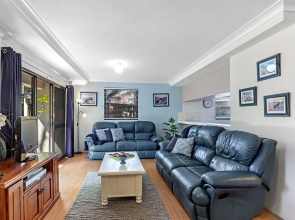 Carindale, Unit 1/19-23 Dowling Street