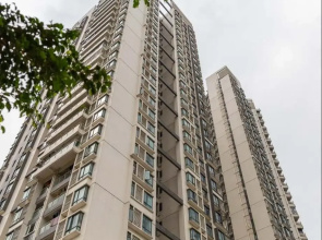 Locals Boutique Apartment Huafa Plaza.2