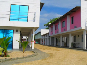 Cabaña Vacacional En Coveñas Con Piscina