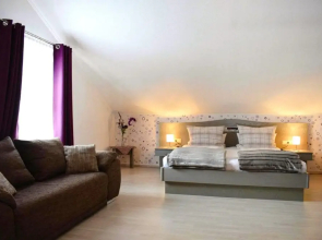 Apartment Near Kurpark Lake