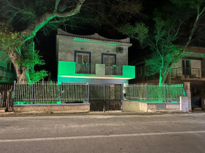 Villa GLORIA intero alloggio sulla spiaggia 8 posti letto 15 minuti da Palermo e 30 da Cefalu