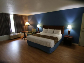 Economy Inn & Suites I-95 Exit 145 - Battleboro