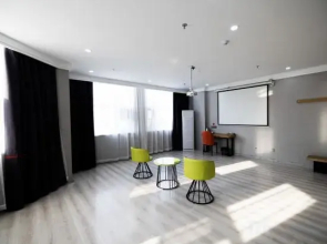 Junyi Chain Hotel (Linyi Zhicheng Road Dushutou Branch)