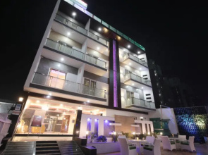Twin Towers Inn