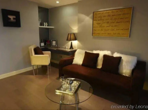Q-City Hotel