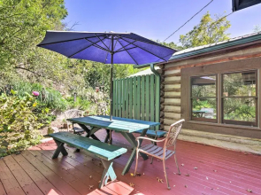 Rustic-yet-cozy Cabin w/ Patio, 12 Mi to Asheville