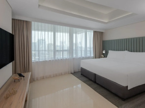 Staybridge Suites Dubai Internet City, an IHG Hotel