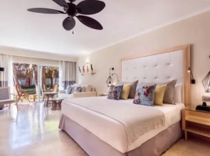 Grand Palladium Palace Resort Spa & Casino Wyndham Exclusive - 4 Nights, Punta Cana, Dominican Republic
