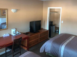 Village Inn & Suites