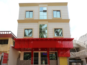 OYO Flagship 9964 Hotel Shine
