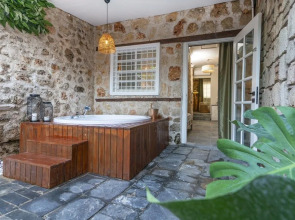 Noa's Boutique Hotel