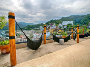 Sailview 108 - Sailview Romantic Zone 1 Bed 1 Bath Rooftop Poo