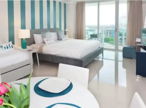 Arya Residences & Suites