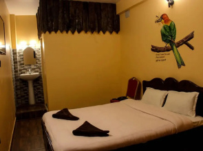 Quetzel Guest House