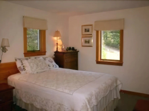 Sherwood Cottage - Three Bedroom Home
