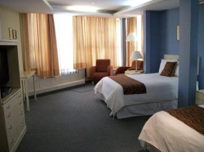 Melrose Plaza Suites