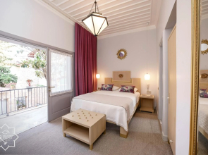 Delight Deluxe Hotel