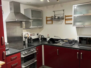 Newly Decorated Studio Apartment -city Centre- Sleeps 2