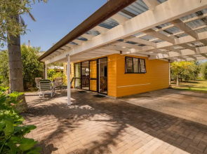 The Olive Grove Retreat - Matarangi Holiday Unit