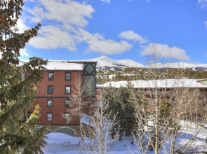 4br Renovated - Sleeps 12- Downtown Breck by RedAwning