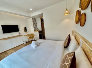 Charm Hostel at Pratumnak