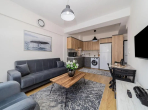 Great Flat With Shared Pool in Kepez