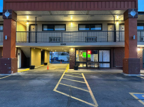 SureStay Hotel by Best Western Lincoln
