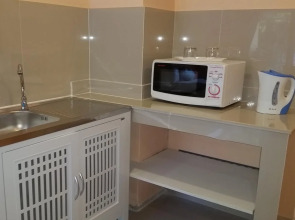 Patumnak Beach Guesthouse