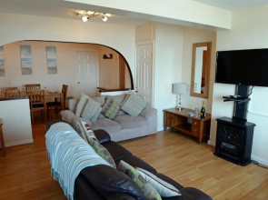 Sea View Apartment - Sea Front Apartment With Views