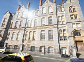 Plymouth City Centre Duplex Apartment
