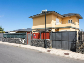 Dorina - Vivienda vacacional con piscina privada