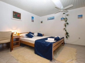 Apartment Lovre 1605