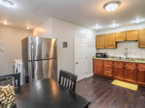Updated Historic Condo - Minutes From Downtown
