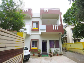 OYO 9345 Aditya Home