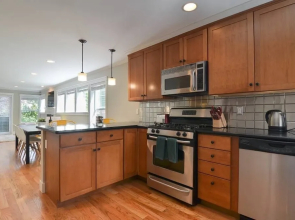Seattle Vacation Home: Off The Wall