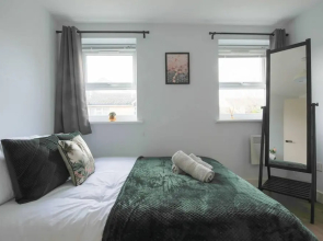 2-bed Apartment in Central Cardiff With Parking