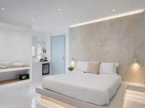 Cycladic Suites & Spa
