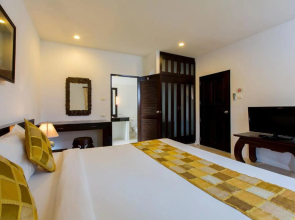 Praewa Villas Naiyang Phuket
