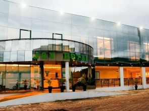 J & Y Hotel