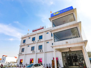 Fabhotel Trayamb