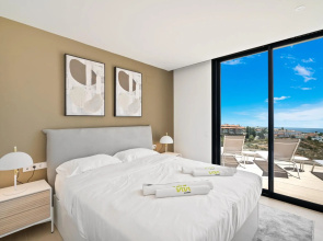 Yara In Fuengirola With 3 Bedrooms And 2 Bathrooms