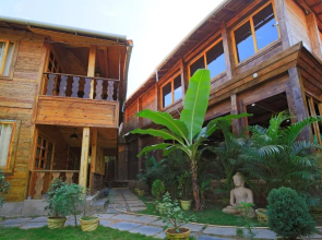 Brushwood Villa Resort