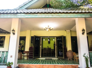 Plus Hostel Ayutthaya