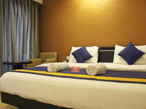 OYO Premium in Green Park Main Market