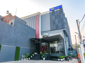 Fabhotel Landmark