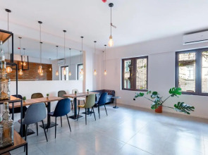 Отель The Tbilisi Pod