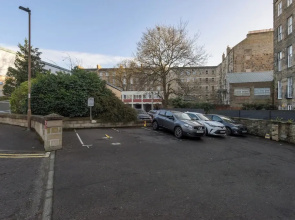 1 Huntingdon Place