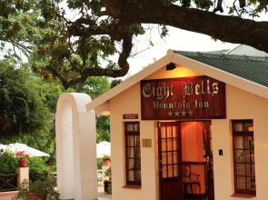 Eight Bells Mountain Inn