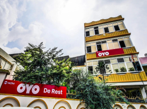 OYO Flagship 14294 De Rest